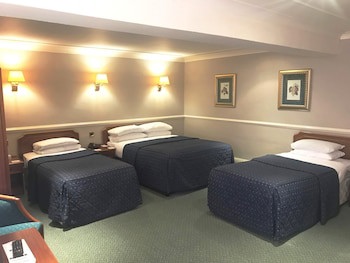 Cairn Hotel