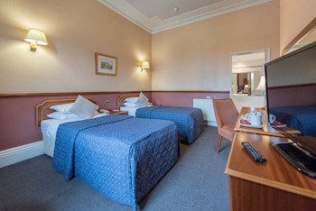Cairn Hotel