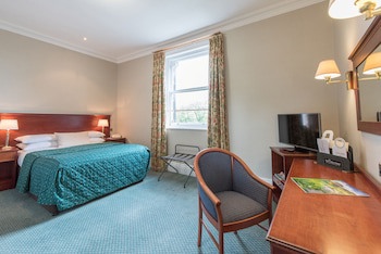Cairn Hotel