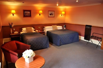 Cairn Hotel