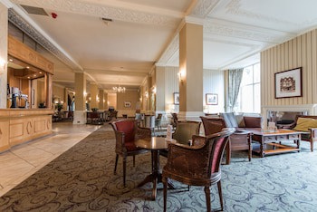 Cairn Hotel