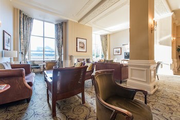 Cairn Hotel