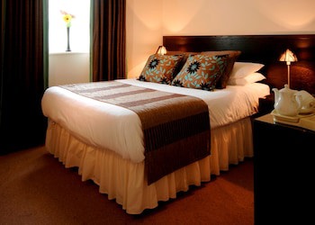 Forest Lodge