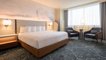 (1)Laguna Tower Premium Room, 1 King Bed, Non Smoking