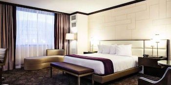 (1)Laguna Tower Premium Room, 2 Queen Beds, Non Smoking
