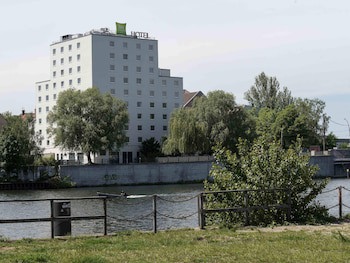 ibis Styles Berlin Treptow fotoğrafı