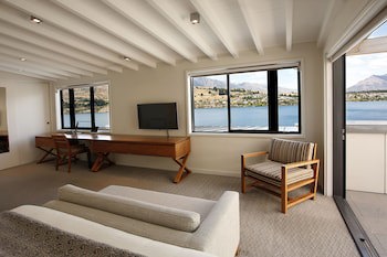 The Rees Hotel And Luxury Apartments