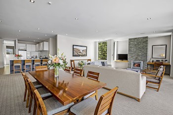 The Rees Hotel And Luxury Apartments