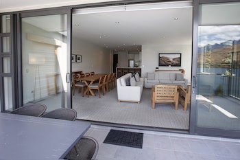The Rees Hotel And Luxury Apartments