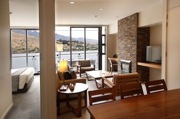 The Rees Hotel And Luxury Apartments