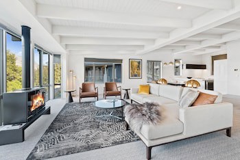 The Rees Hotel And Luxury Apartments