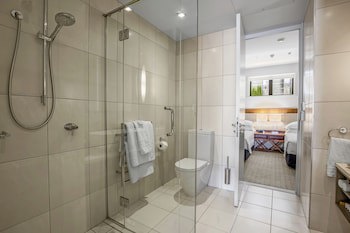 The Rees Hotel And Luxury Apartments