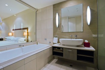 The Rees Hotel And Luxury Apartments