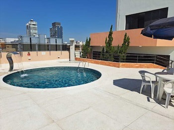 Cosmopolitan Praia Flat