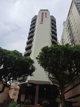 Cosmopolitan Praia Flat