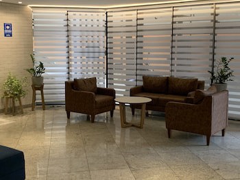 Cosmopolitan Praia Flat
