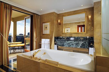 Sheraton Addis, A Luxury Collection Hotel, Addis Ababa