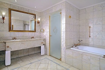 Sheraton Addis, A Luxury Collection Hotel, Addis Ababa
