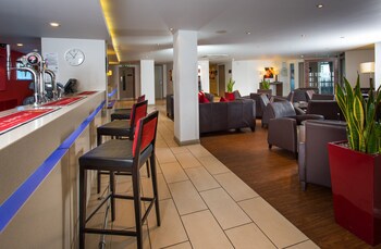Holiday Inn Express Warwick - Stratford-Upon-Avon, An Ihg Hotel