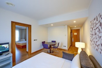 Hotel Vigo Los Galeones Affiliated By Melia