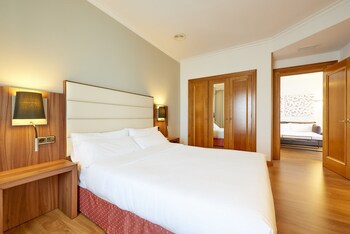Hotel Vigo Los Galeones Affiliated By Melia