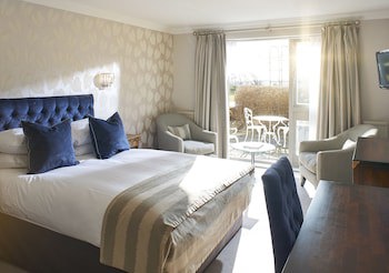 The Manor Elstree