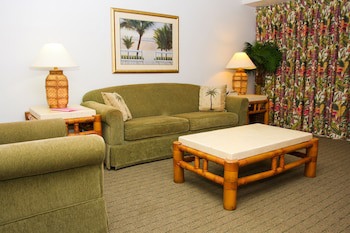Castaways Resort And Suites