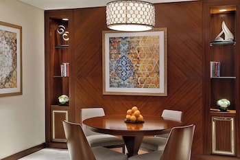 The Ritz-Carlton, Dubai galeri fotoğrafı