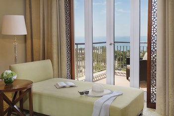 The Ritz-Carlton, Dubai fotoğrafı