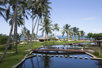 Coconuts Beach Club Resort & Spa