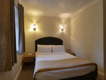 Brook Marston Farm Hotel