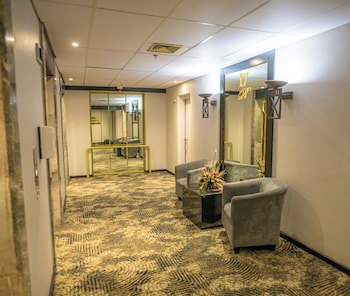 Rainbow Towers Hotel And Conference Centre