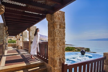 Movenpick Dead Sea Resort