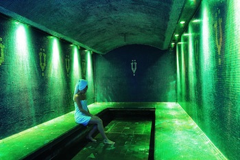 Mahogany Hotel Residence And Spa