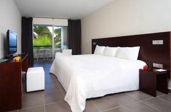 Mahogany Hotel Residence And Spa