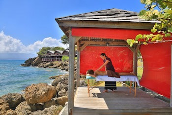 Mahogany Hotel Residence And Spa