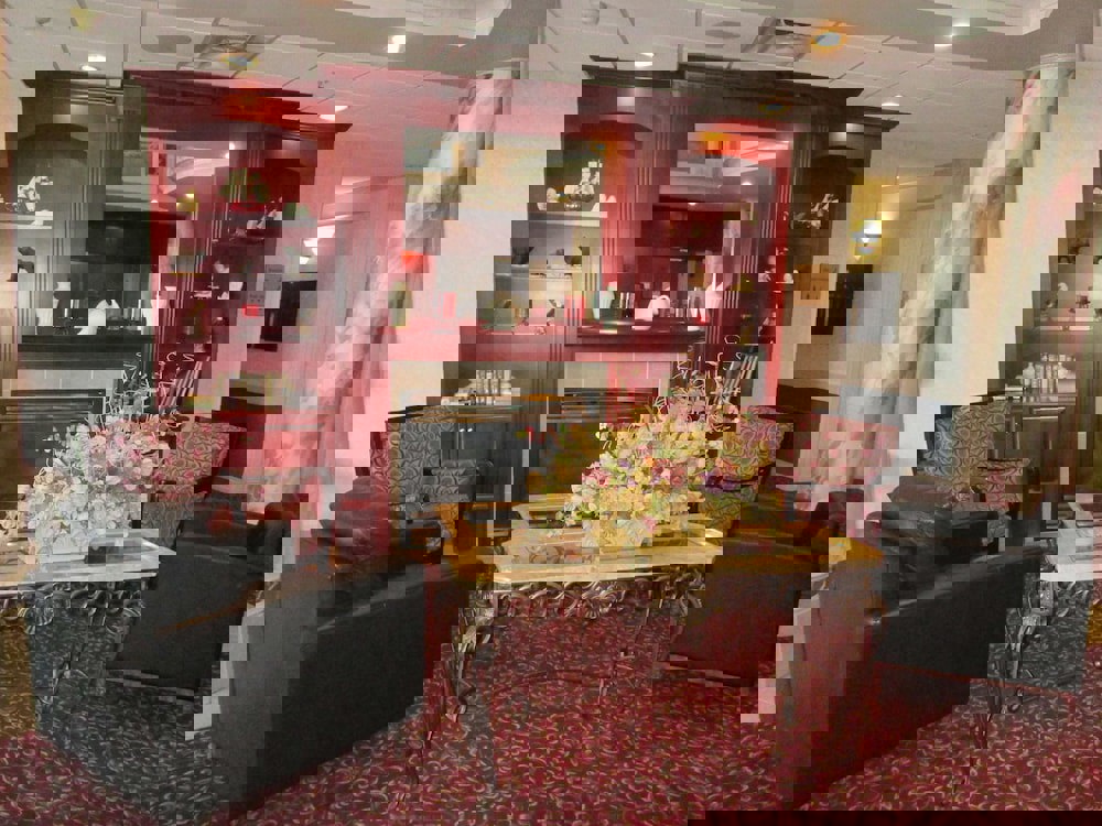 Coast Abbotsford Hotel & Suites