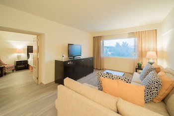 Real Intercontinental San Salvador At Metrocentro Mall, An Ihg Hotel