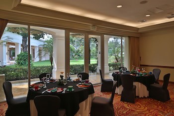 Real Intercontinental San Salvador At Metrocentro Mall, An Ihg Hotel