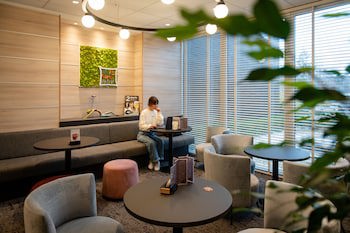 Hotel & Aparthotel Casteau Resort Mons