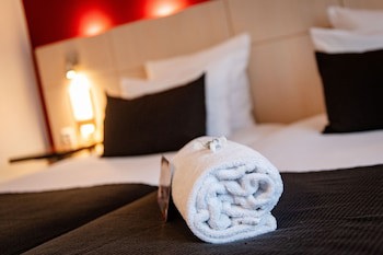 Hotel & Aparthotel Casteau Resort Mons
