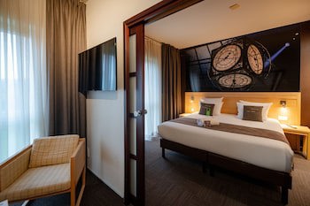 Hotel & Aparthotel Casteau Resort Mons