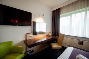 Hotel & Aparthotel Casteau Resort Mons
