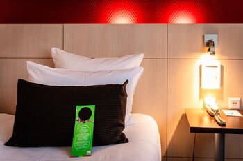Hotel & Aparthotel Casteau Resort Mons