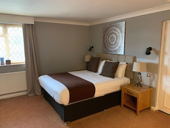 Barons Court Hotel