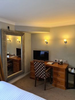 Barons Court Hotel