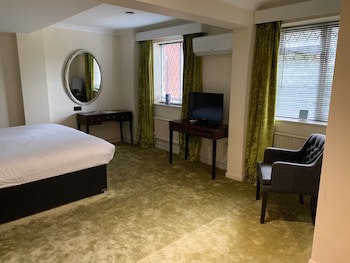 Barons Court Hotel