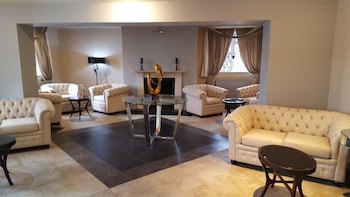 Barons Court Hotel