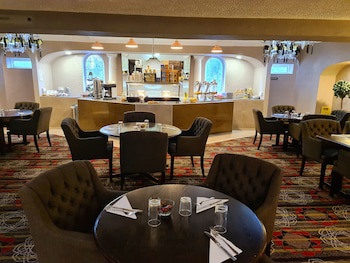Barons Court Hotel