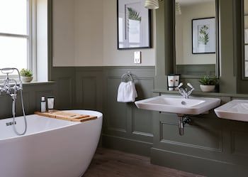 The Montagu Arms Hotel